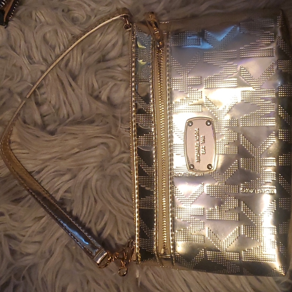 Michael Kors wristlet / wallet / tiny bag